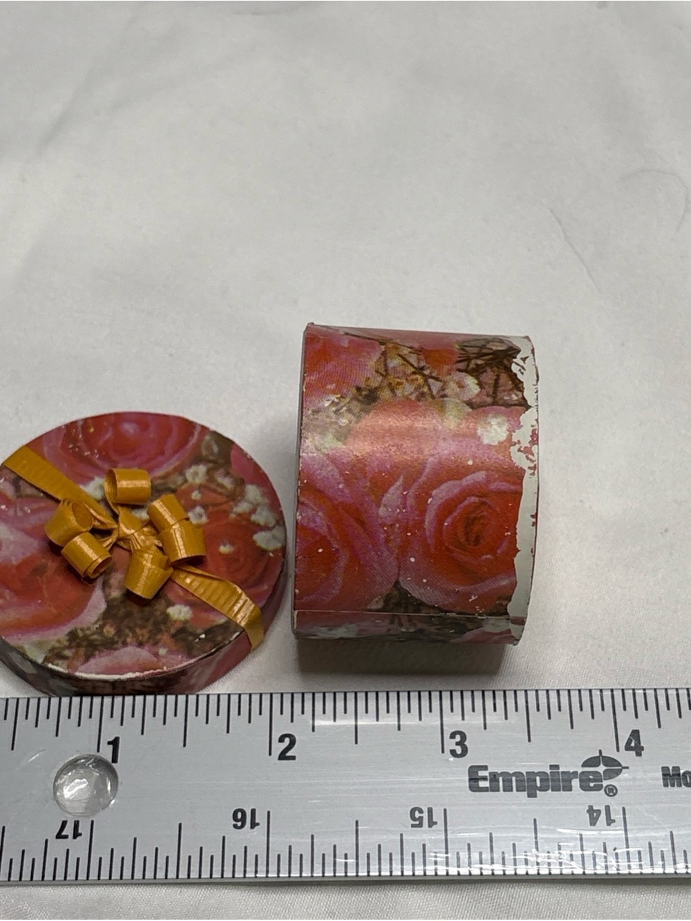 Gold Ribbon Floral Gift Box Accessory - Picture 3 of 5
